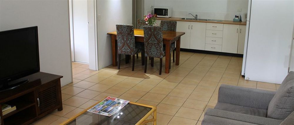 Cairns Reef Apartments & Motel Екстер'єр фото