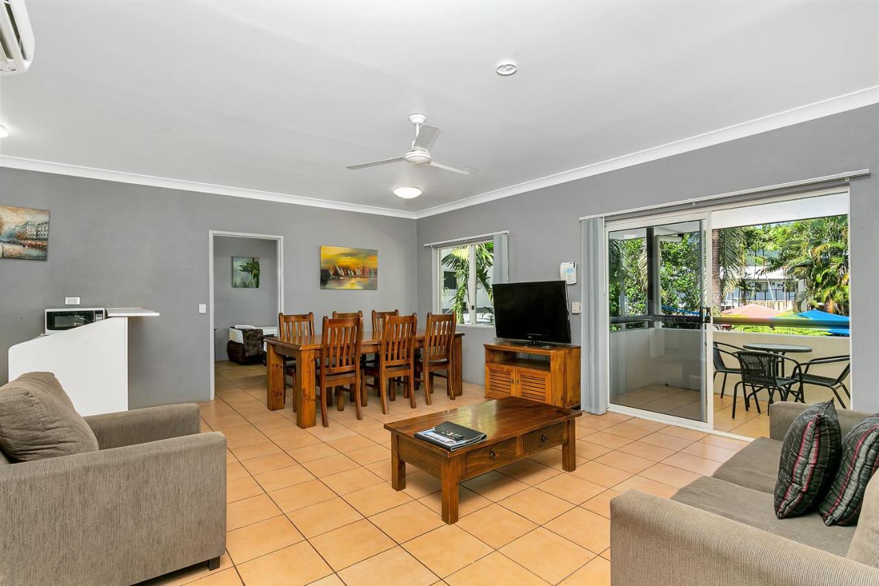 Cairns Reef Apartments & Motel Екстер'єр фото
