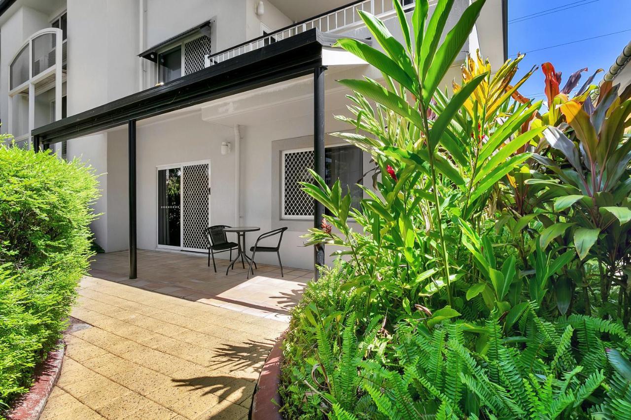 Cairns Reef Apartments & Motel Екстер'єр фото