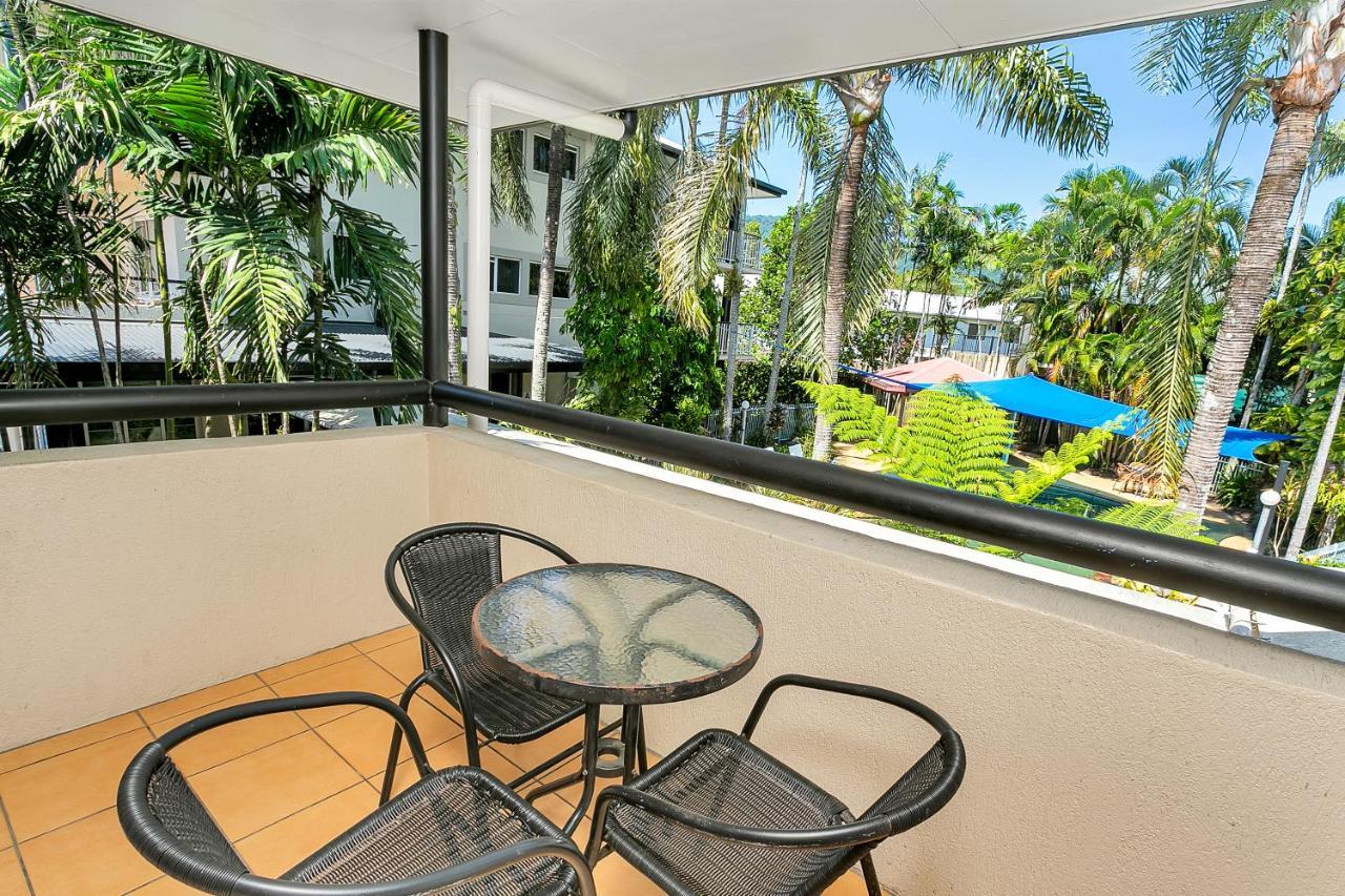 Cairns Reef Apartments & Motel Екстер'єр фото