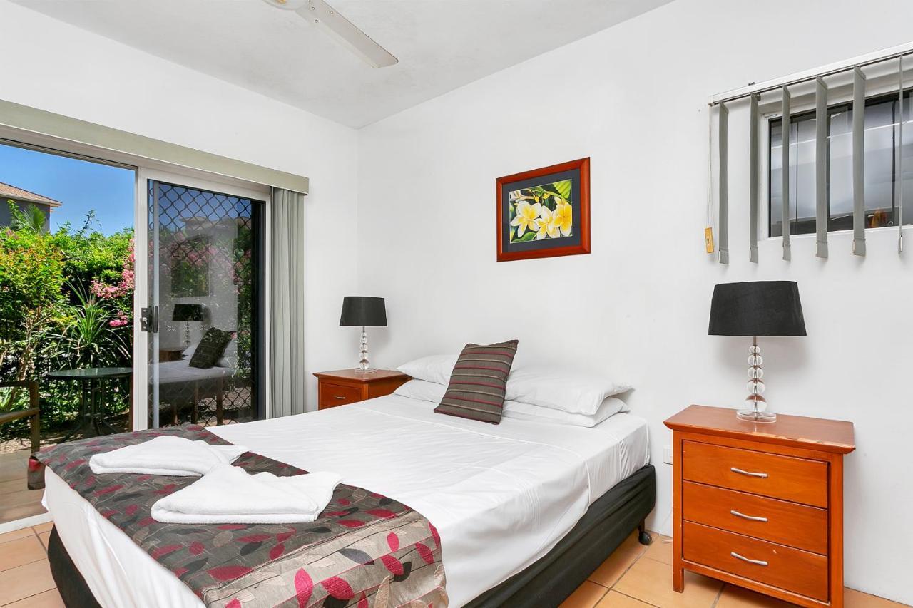 Cairns Reef Apartments & Motel Екстер'єр фото