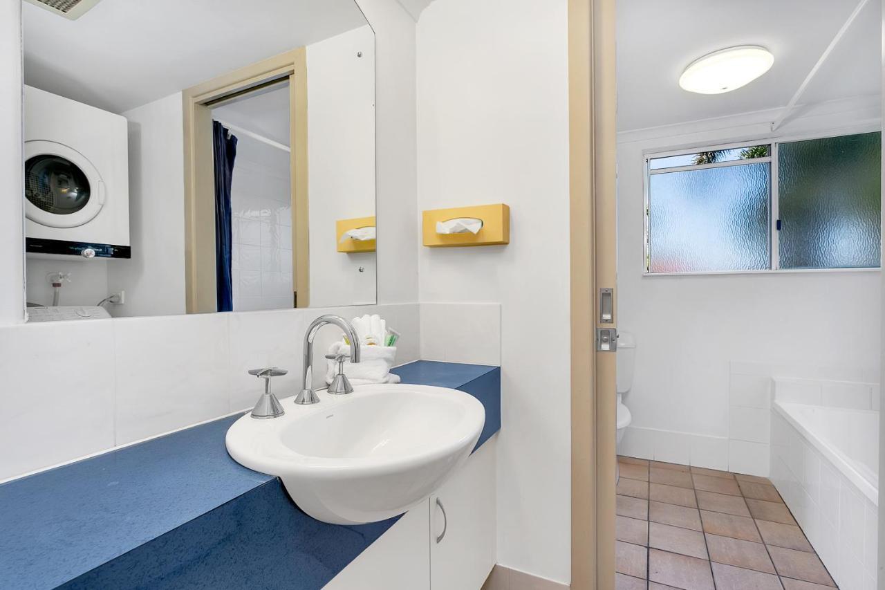 Cairns Reef Apartments & Motel Екстер'єр фото
