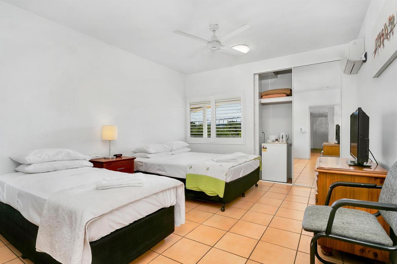 Cairns Reef Apartments & Motel Екстер'єр фото