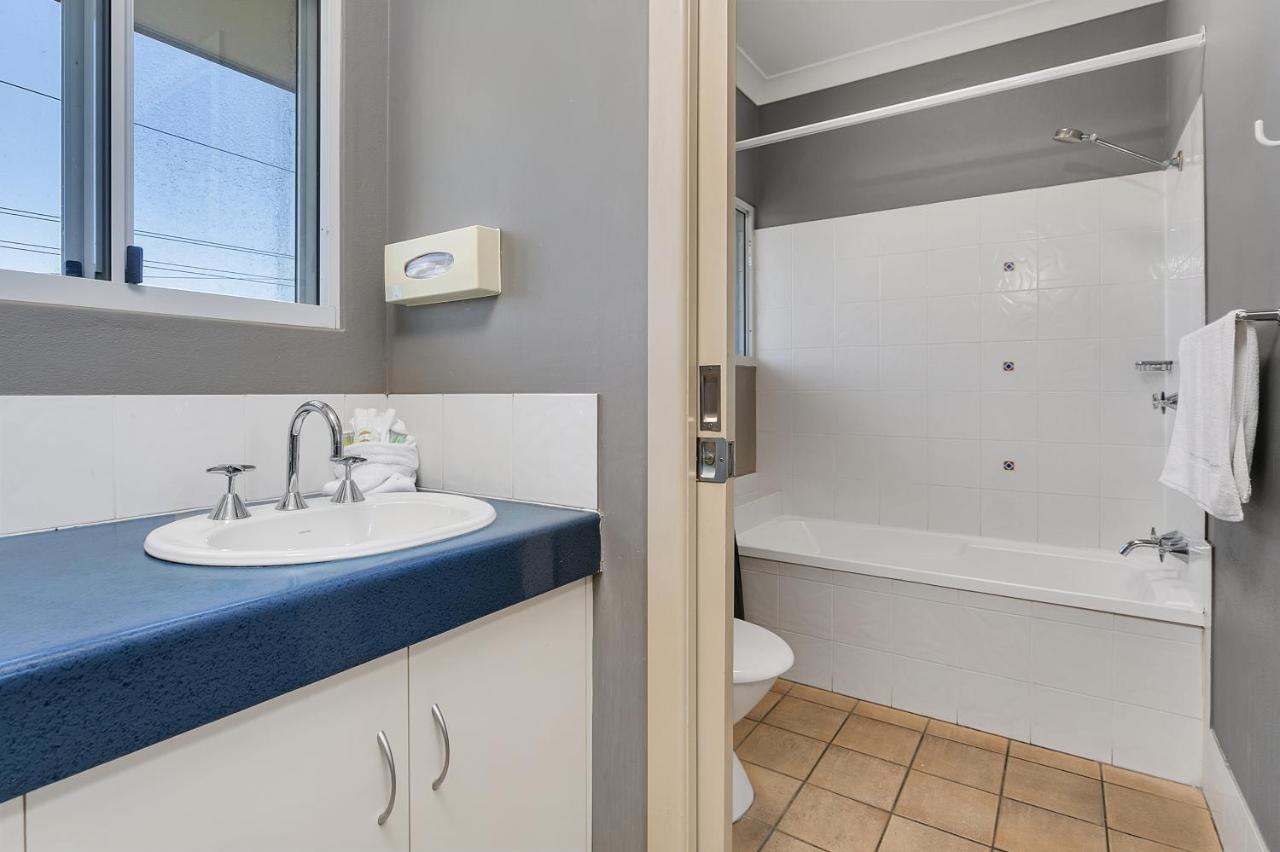 Cairns Reef Apartments & Motel Екстер'єр фото
