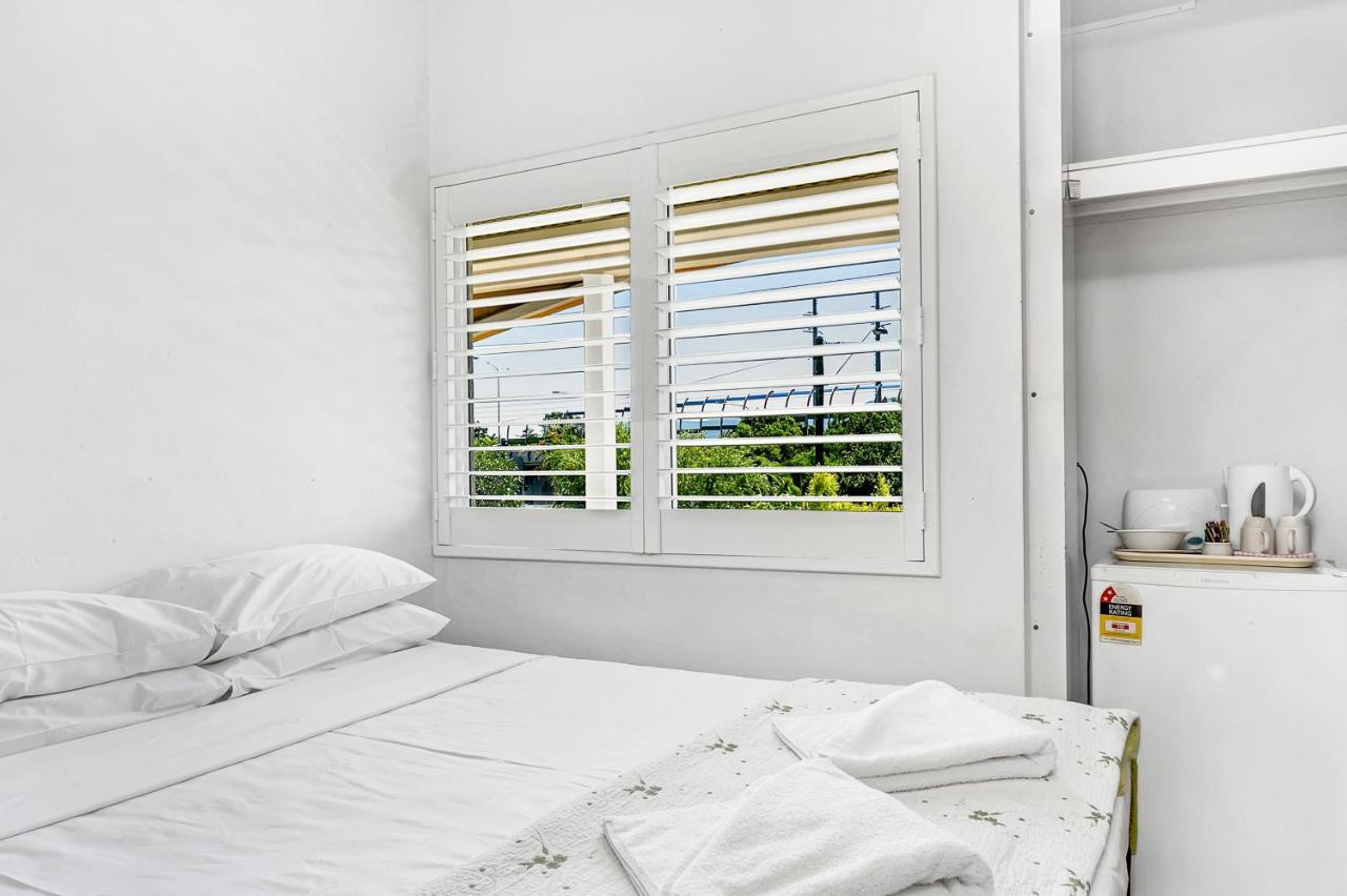 Cairns Reef Apartments & Motel Екстер'єр фото