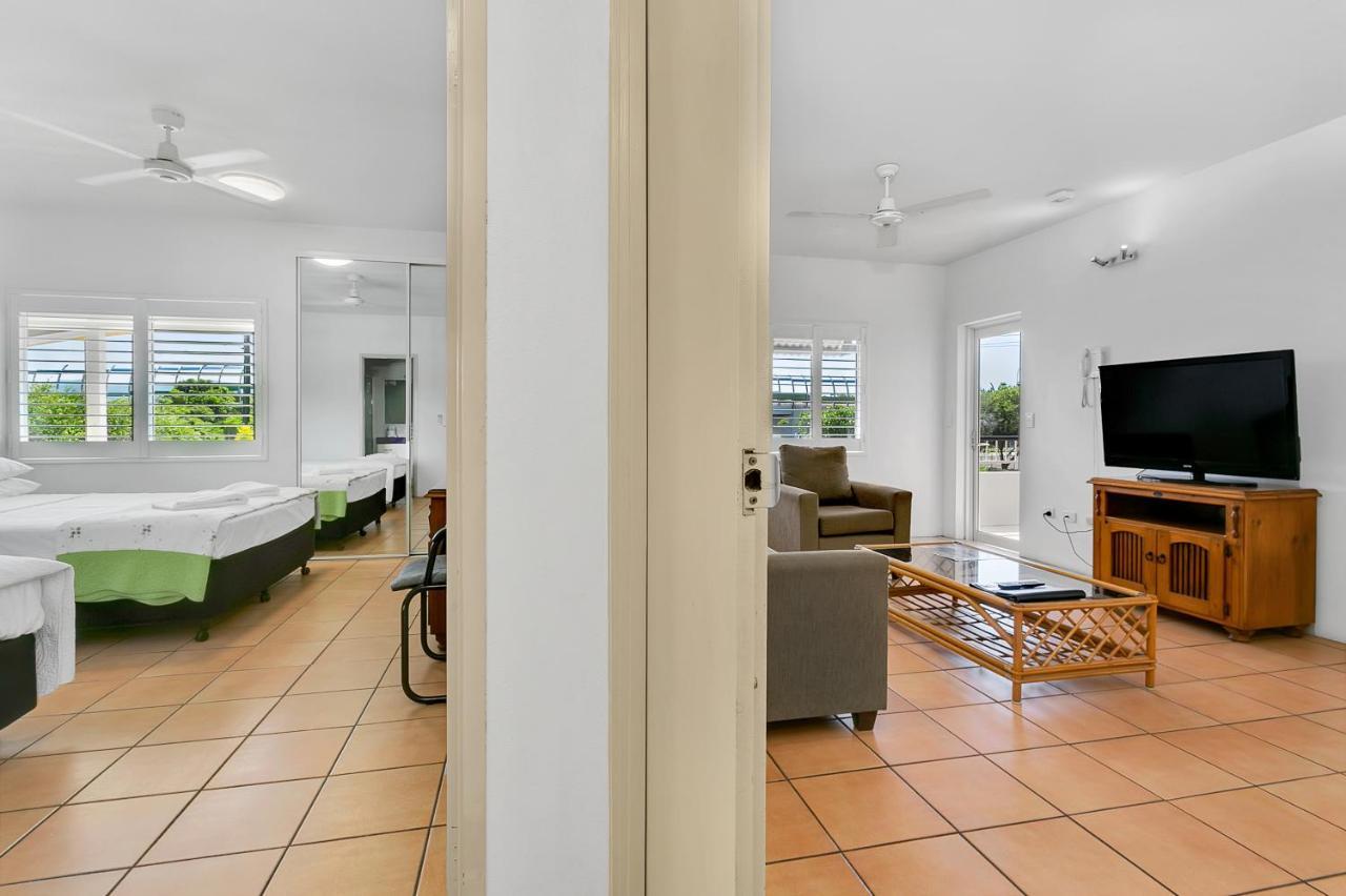 Cairns Reef Apartments & Motel Екстер'єр фото